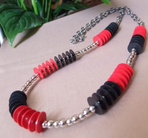 Afrika Red and Black Necklace